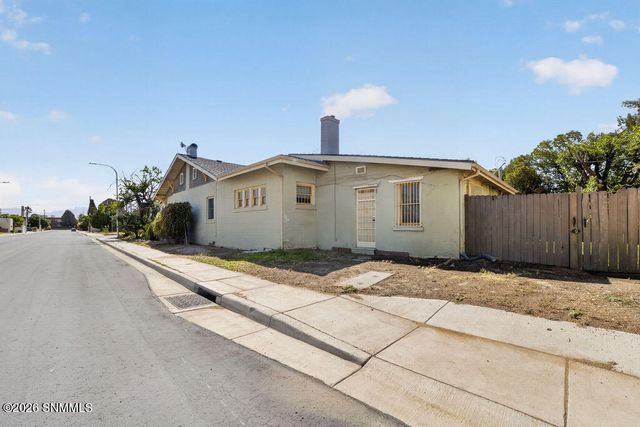 733 N Reymond, Las Cruces, NM 88005