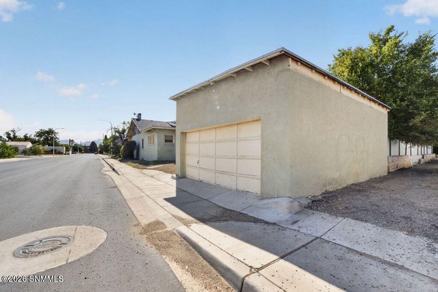 733 N Reymond, Las Cruces, NM 88005