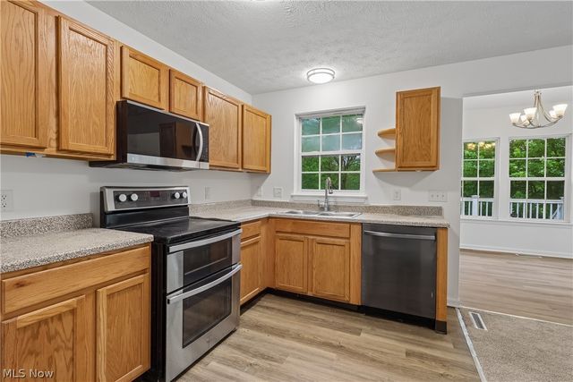 3315 Hidden Brook Drive, Ravenna, OH 44266