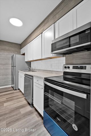 1962 Goldsmith Ln APT 3, Louisville, KY 40218