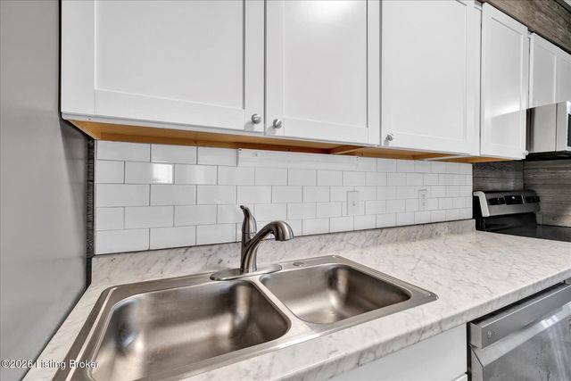 1962 Goldsmith Ln APT 3, Louisville, KY 40218