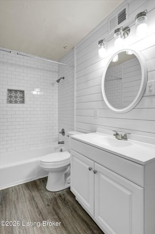 1962 Goldsmith Ln APT 3, Louisville, KY 40218