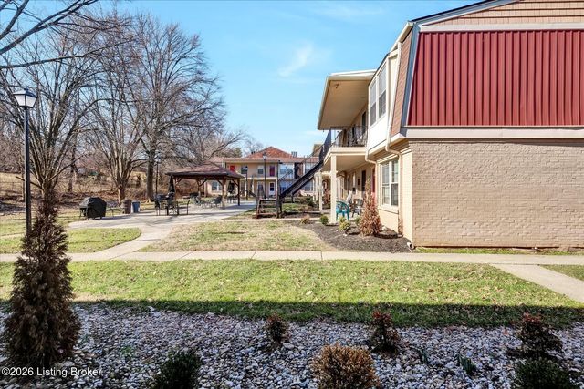 1962 Goldsmith Ln APT 3, Louisville, KY 40218