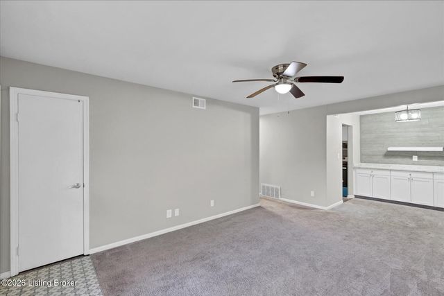 1962 Goldsmith Ln APT 3, Louisville, KY 40218