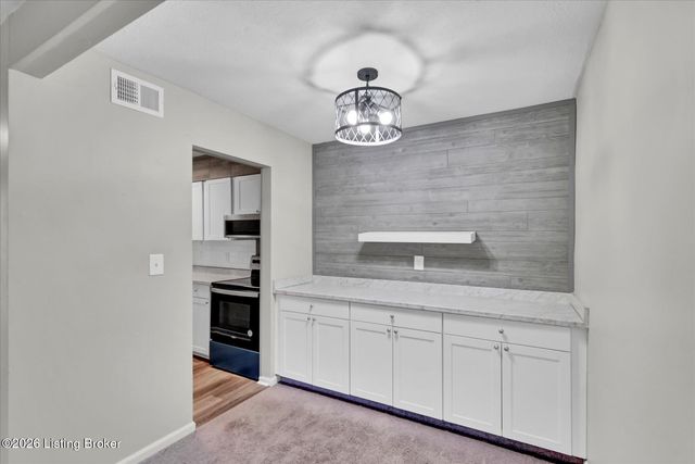 1962 Goldsmith Ln APT 3, Louisville, KY 40218