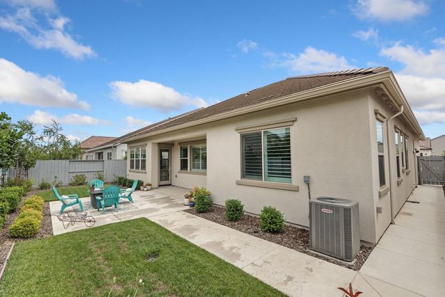 3057 Carrousel St, Lodi, CA 95242