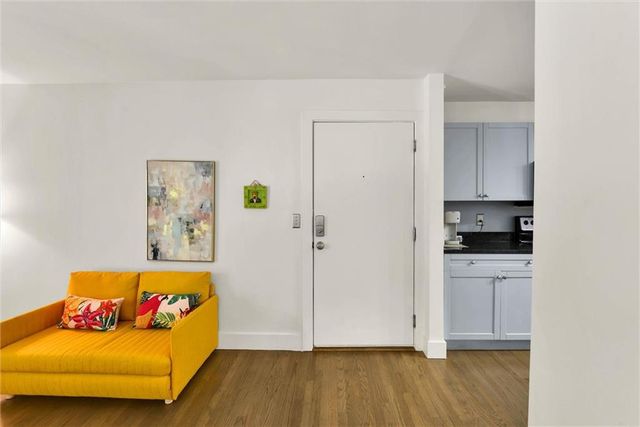 2023 Oakview Road SE 222, Atlanta, GA 30317