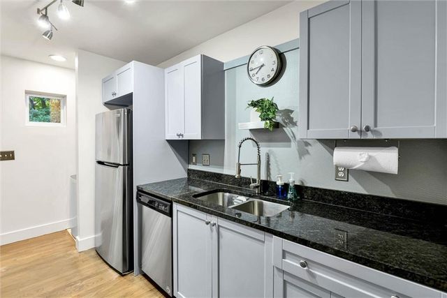 2023 Oakview Road SE 222, Atlanta, GA 30317