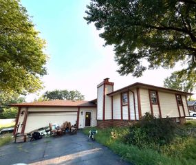 11527 E Harry St, Wichita, KS 67207