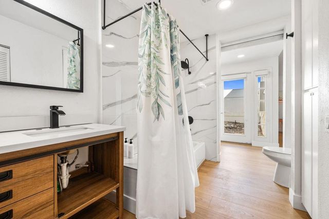 1433 E Caleta Way, Palm Springs, CA 92262