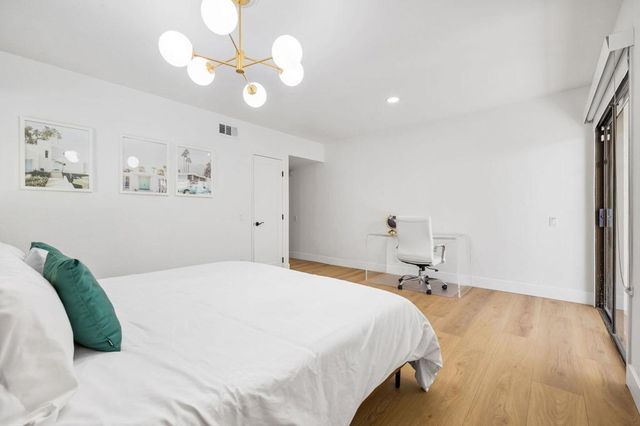 1433 E Caleta Way, Palm Springs, CA 92262