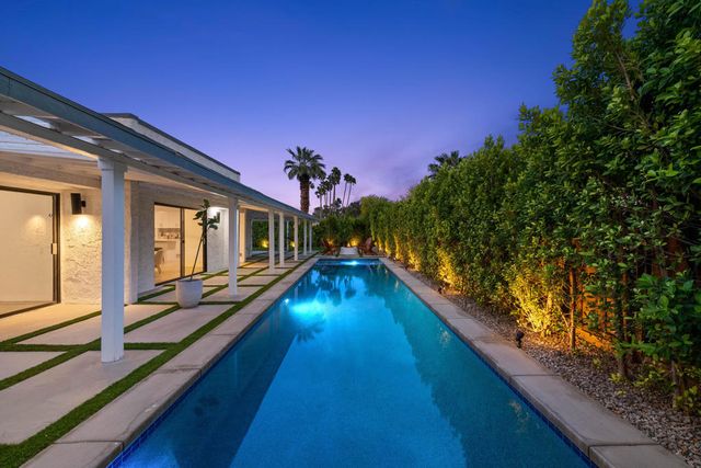 1433 E Caleta Way, Palm Springs, CA 92262