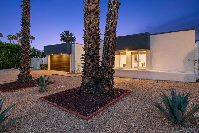 1433 E Caleta Way, Palm Springs, CA 92262