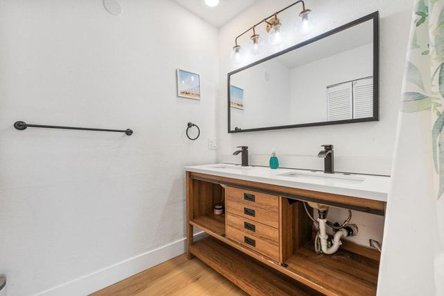 1433 E Caleta Way, Palm Springs, CA 92262