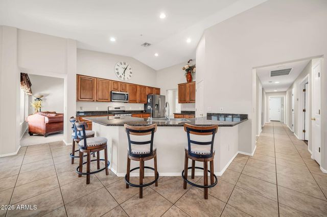 8039 W BRIDEN Lane, Peoria, AZ 85383