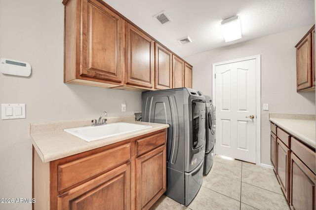 8039 W BRIDEN Lane, Peoria, AZ 85383