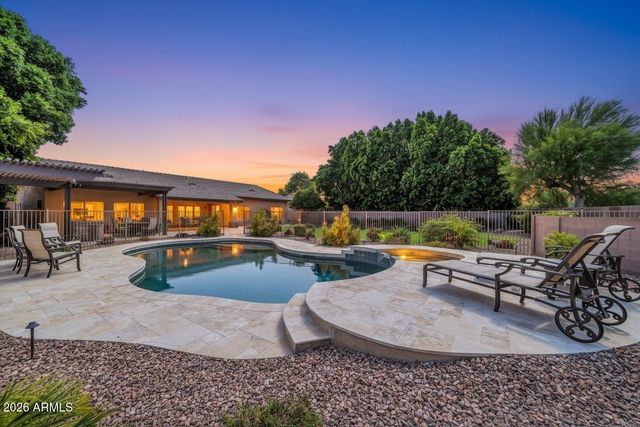 8039 W BRIDEN Lane, Peoria, AZ 85383