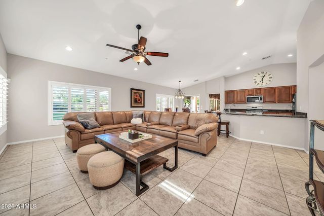 8039 W BRIDEN Lane, Peoria, AZ 85383