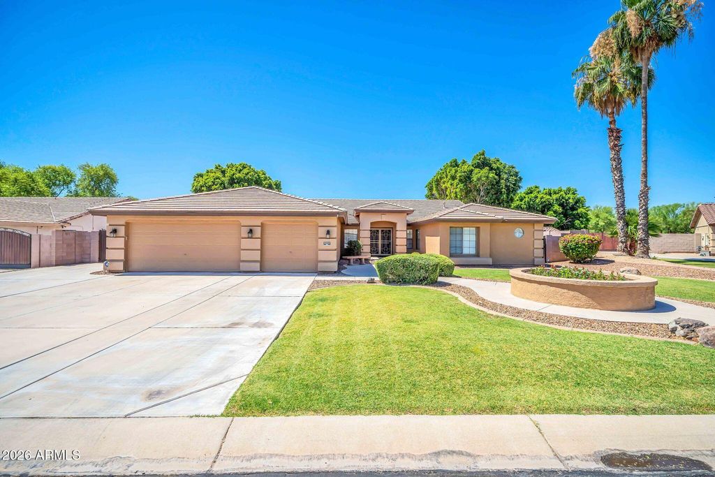 8039 W BRIDEN Lane, Peoria, AZ 85383 — photo 4