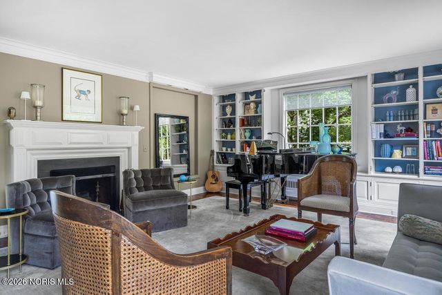 4309 Brookside Road, Ottawa Hills, OH 43615