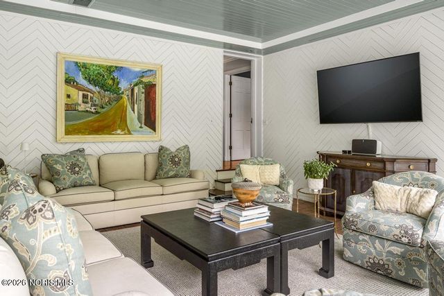 4309 Brookside Road, Ottawa Hills, OH 43615