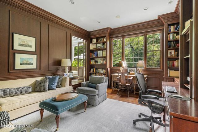 4309 Brookside Road, Ottawa Hills, OH 43615