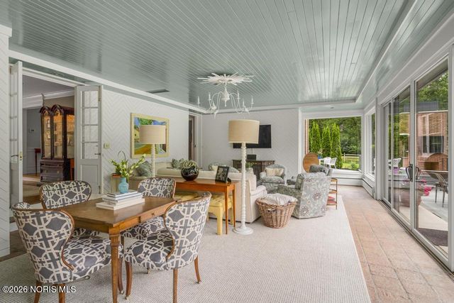 4309 Brookside Road, Ottawa Hills, OH 43615