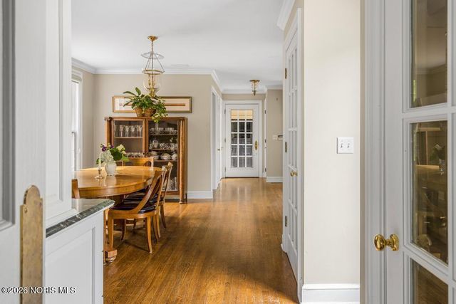 4309 Brookside Road, Ottawa Hills, OH 43615