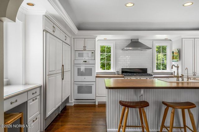 4309 Brookside Road, Ottawa Hills, OH 43615