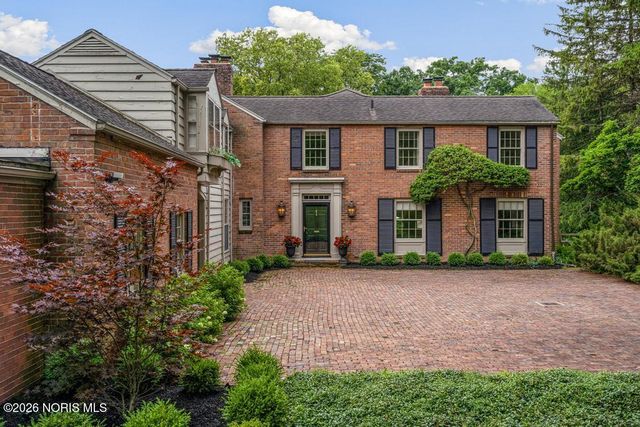 4309 Brookside Road, Ottawa Hills, OH 43615