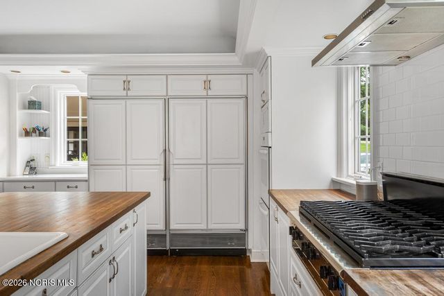 4309 Brookside Road, Ottawa Hills, OH 43615