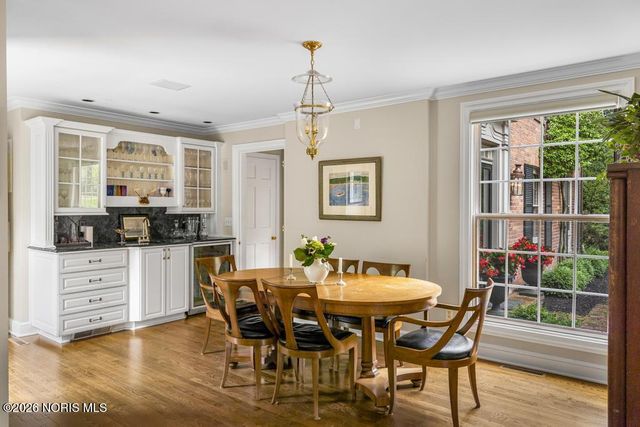 4309 Brookside Road, Ottawa Hills, OH 43615