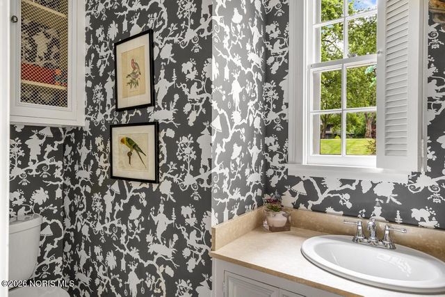 4309 Brookside Road, Ottawa Hills, OH 43615