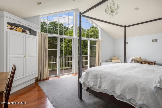 4309 Brookside Road, Ottawa Hills, OH 43615