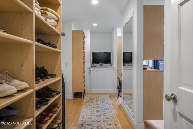 4309 Brookside Road, Ottawa Hills, OH 43615