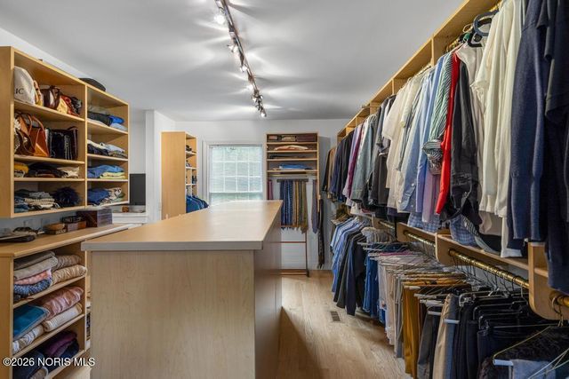 4309 Brookside Road, Ottawa Hills, OH 43615