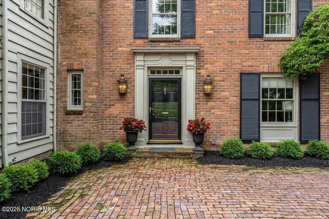 4309 Brookside Road, Ottawa Hills, OH 43615