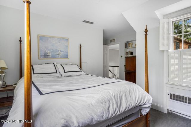 4309 Brookside Road, Ottawa Hills, OH 43615