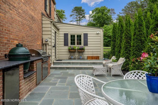 4309 Brookside Road, Ottawa Hills, OH 43615