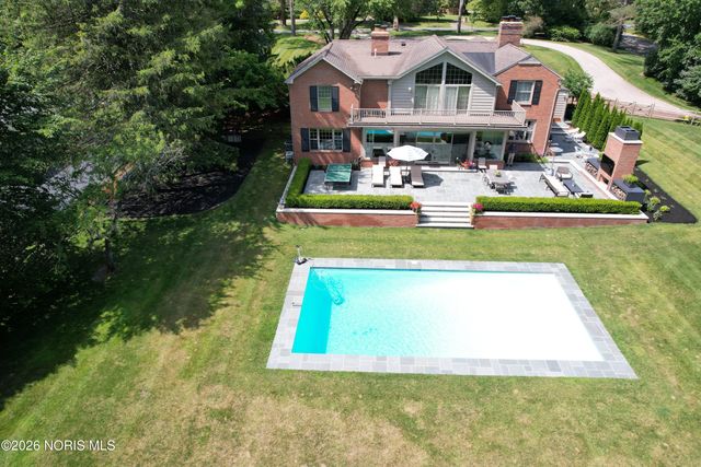 4309 Brookside Road, Ottawa Hills, OH 43615