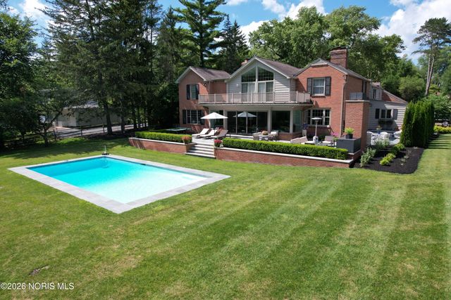 4309 Brookside Road, Ottawa Hills, OH 43615