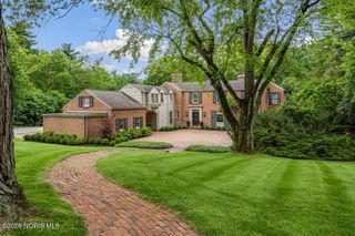 4309 Brookside Road, Ottawa Hills, OH 43615