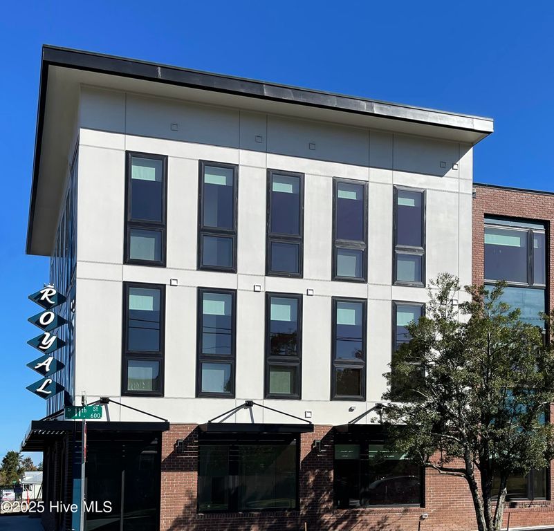 1102 Castle Street 202, Wilmington, NC 28401