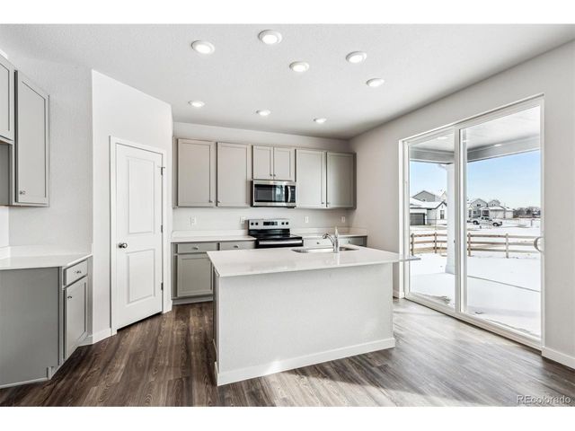 14476 Heritage Dr, Mead, CO 80504