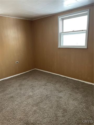 19 Grove Avenue, Auburn, NY 13021