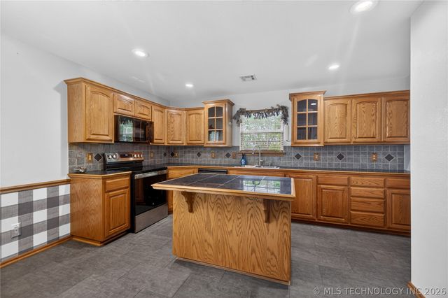7820 N 161st East Court, Owasso, OK 74055