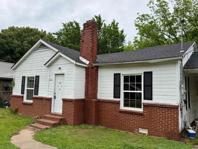 1412 W Cherry St, Clarksville, AR 72830
