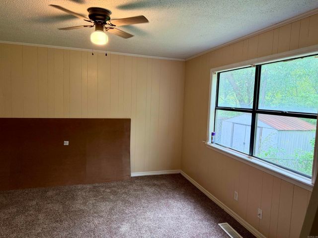 1412 W Cherry St, Clarksville, AR 72830