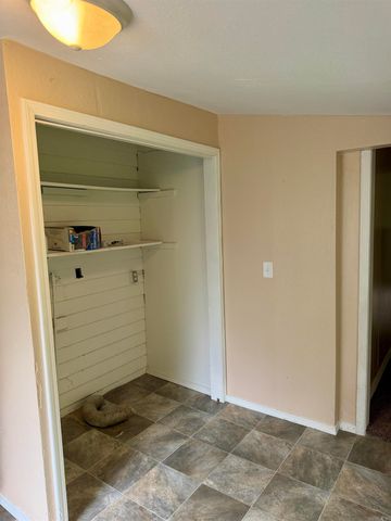 1412 W Cherry St, Clarksville, AR 72830