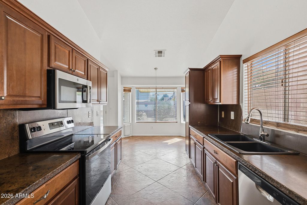 18807 N 50TH Avenue, Glendale, AZ 85308 — photo 4